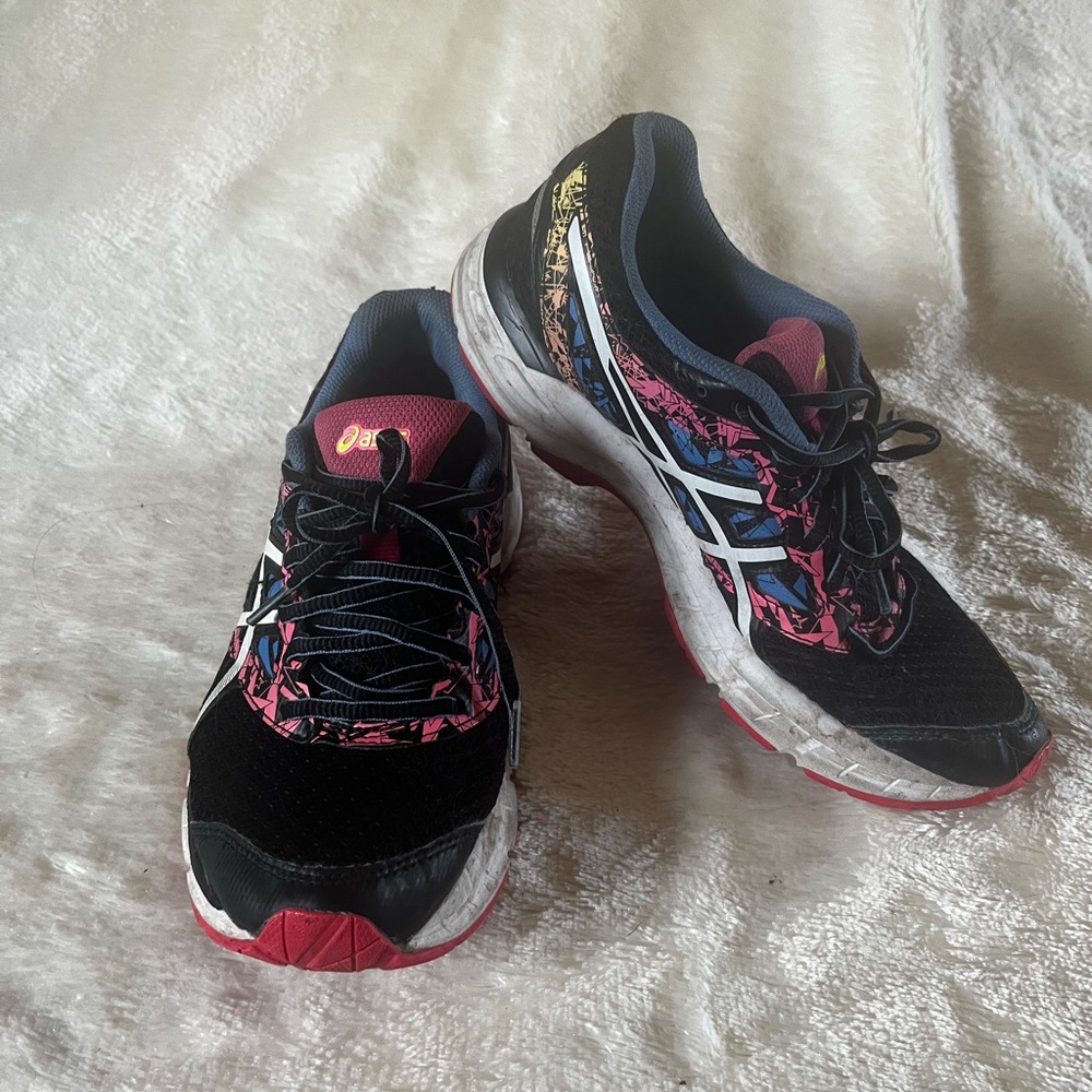 ASICS gel Sz 8